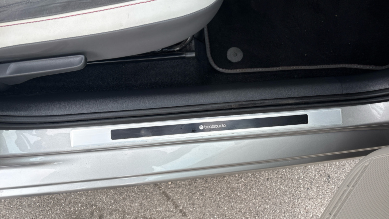 Volkswagen Up 1.0 Up Beats 5dr Petrol Hatchback